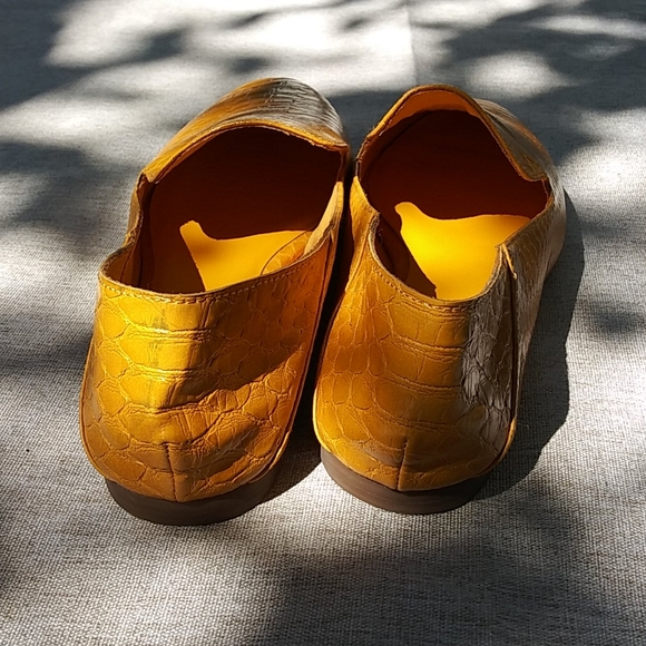 Dark Yellow Madden Girl Faux Crocodile Skin Shoes - Picture 7 of 8